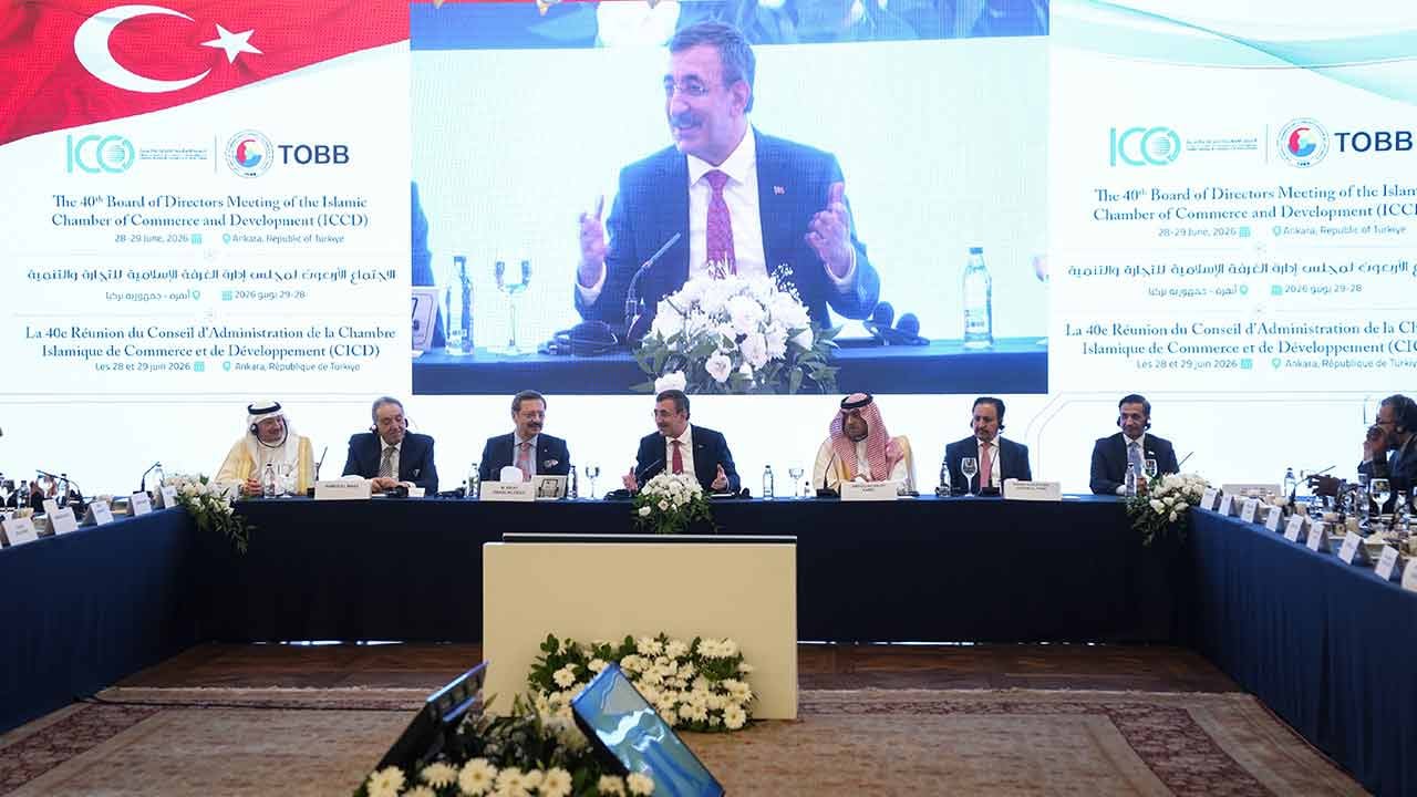 Foto - Yılmaz'dan İslam ülkelerine işbirliği çağrısı! İhracatta 400 milyar dolar eşiğini aşacağız