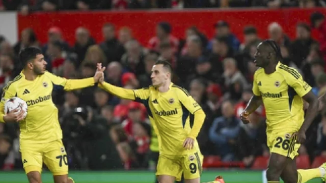 Foto - Yine aynı felaket mi? Fenerbahçe şampiyonluğu hep bu ayda havlu atıyor: Cevap böyle anlatıldı