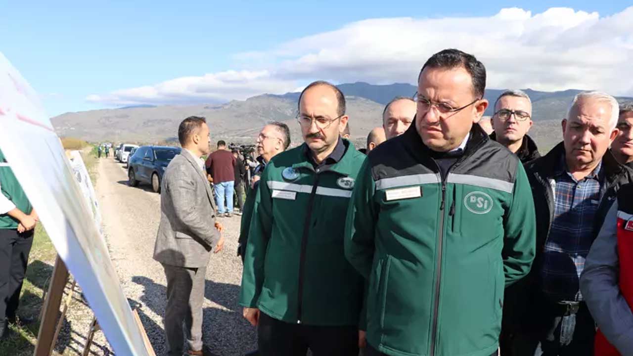 Foto - Yoğun yağış 18 ili vurdu! Devlet 604 iş makinesi ve 881 personelle sahada