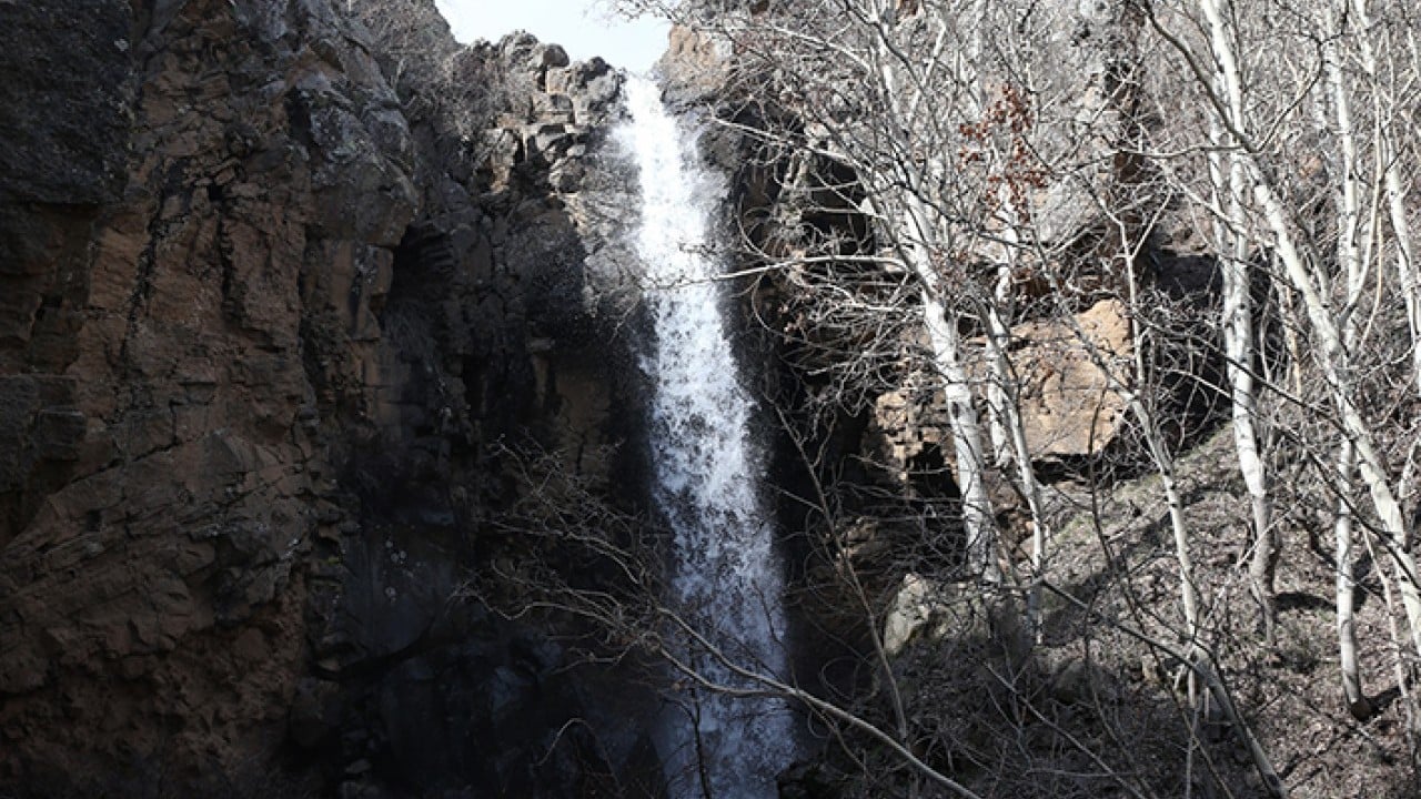 Foto - Yoğun yağışlar canlandırdı 10 yıl suya hasret kalan şelale gürül gürül aktı