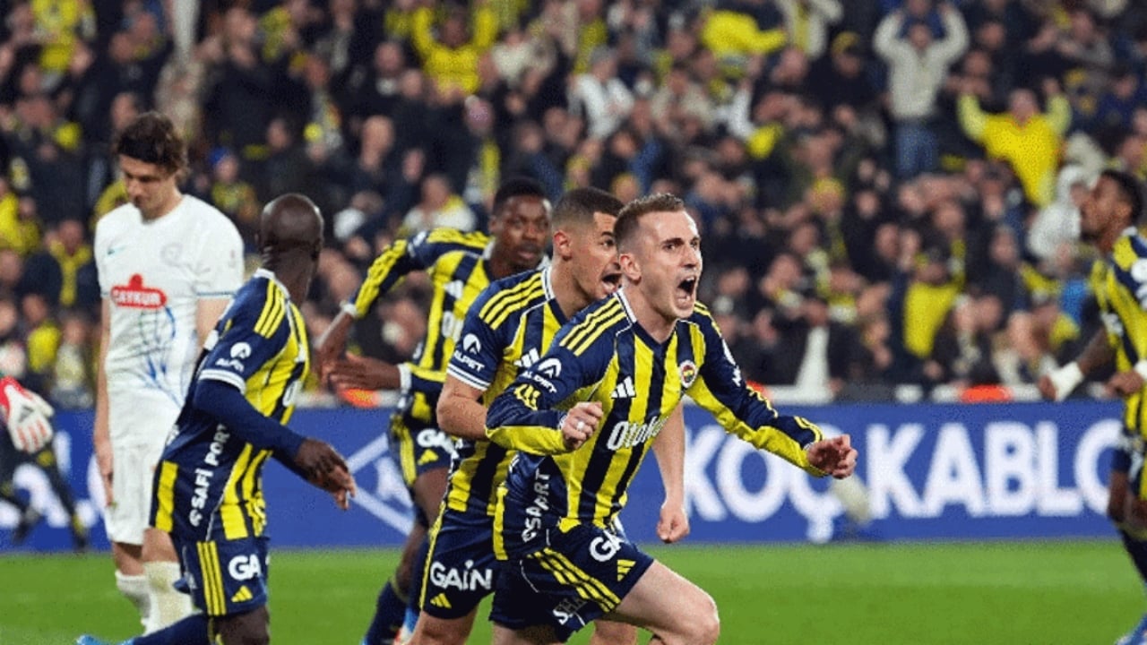 Foto - Yok artık Kerem Aktürkoğlu! Yaptığını duyanlar inanamıyor