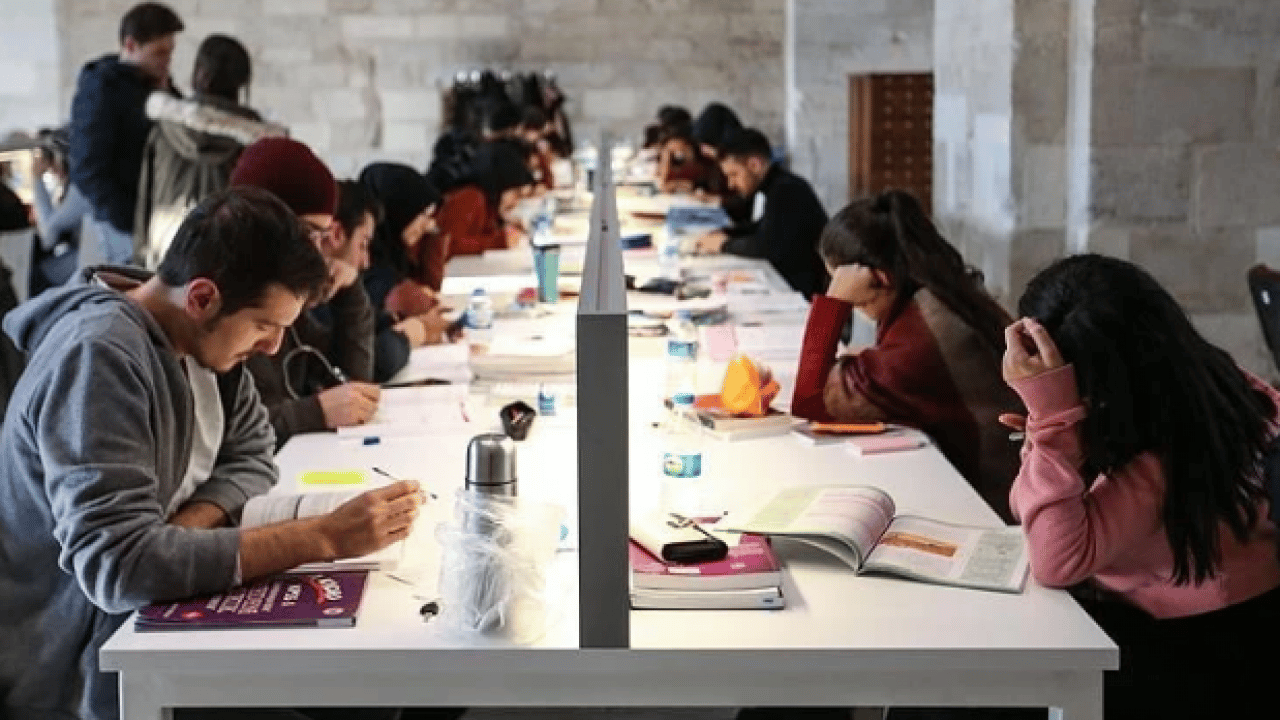 Foto - YÖK başkanı açıklama yaptı! Üniversitelerde staj süresi değişiyor