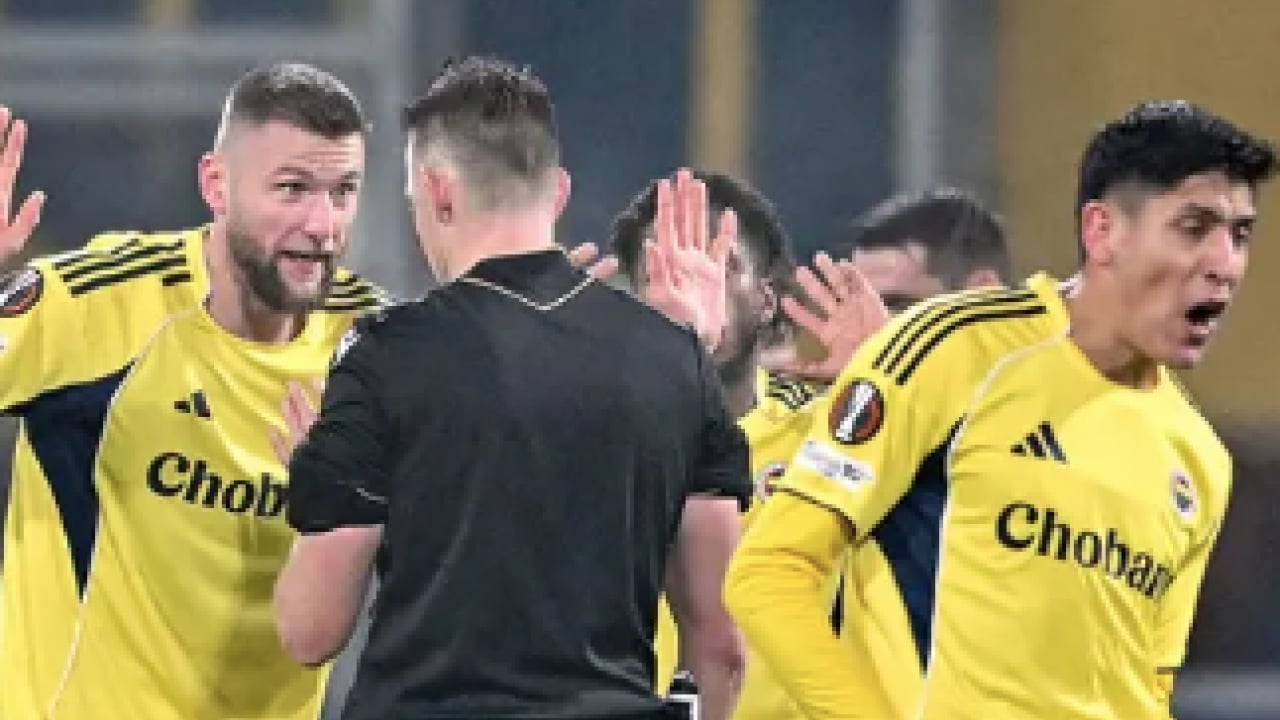 Yok böyle bir gelişme! Fenerbahçe'nin UEFA'ya şikayet ettiği skandal hakem, Galatasaray'ın maçına atandı!
