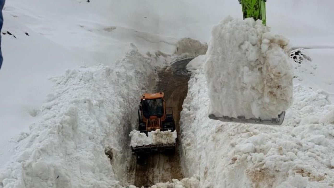 Foto - Yol fedaileri gece gündüz durmak bilmiyor