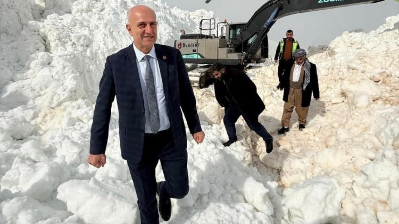 Foto - Yol fedaileri gece gündüz durmak bilmiyor