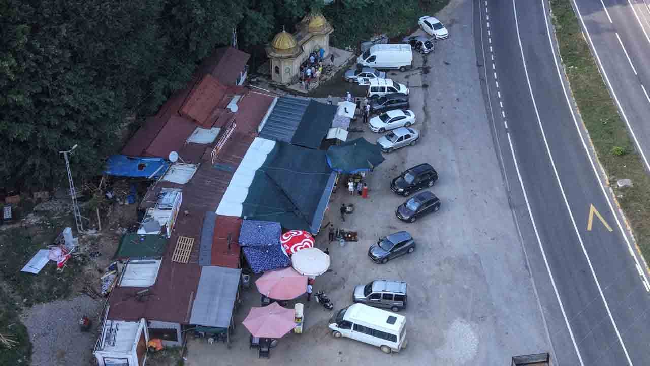 Foto - Yol üstünde şifa molası: Bidonunu alan orada!