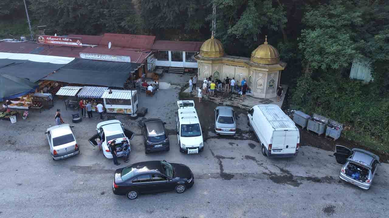 Foto - Yol üstünde şifa molası: Bidonunu alan orada!