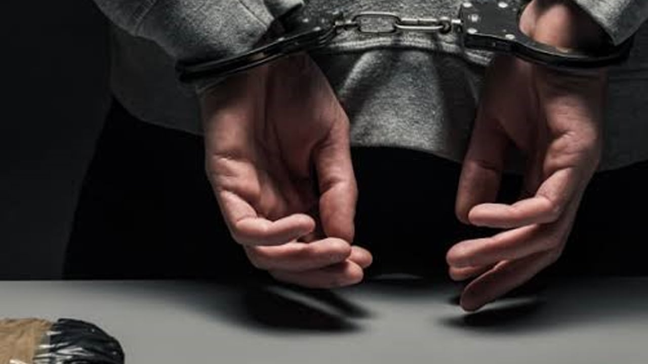 Foto - Yola attıkları poşet pişman etti! Uyuşturucu operasyonu: Polisi görünce ne yapacaklarını şaşırdılar! 