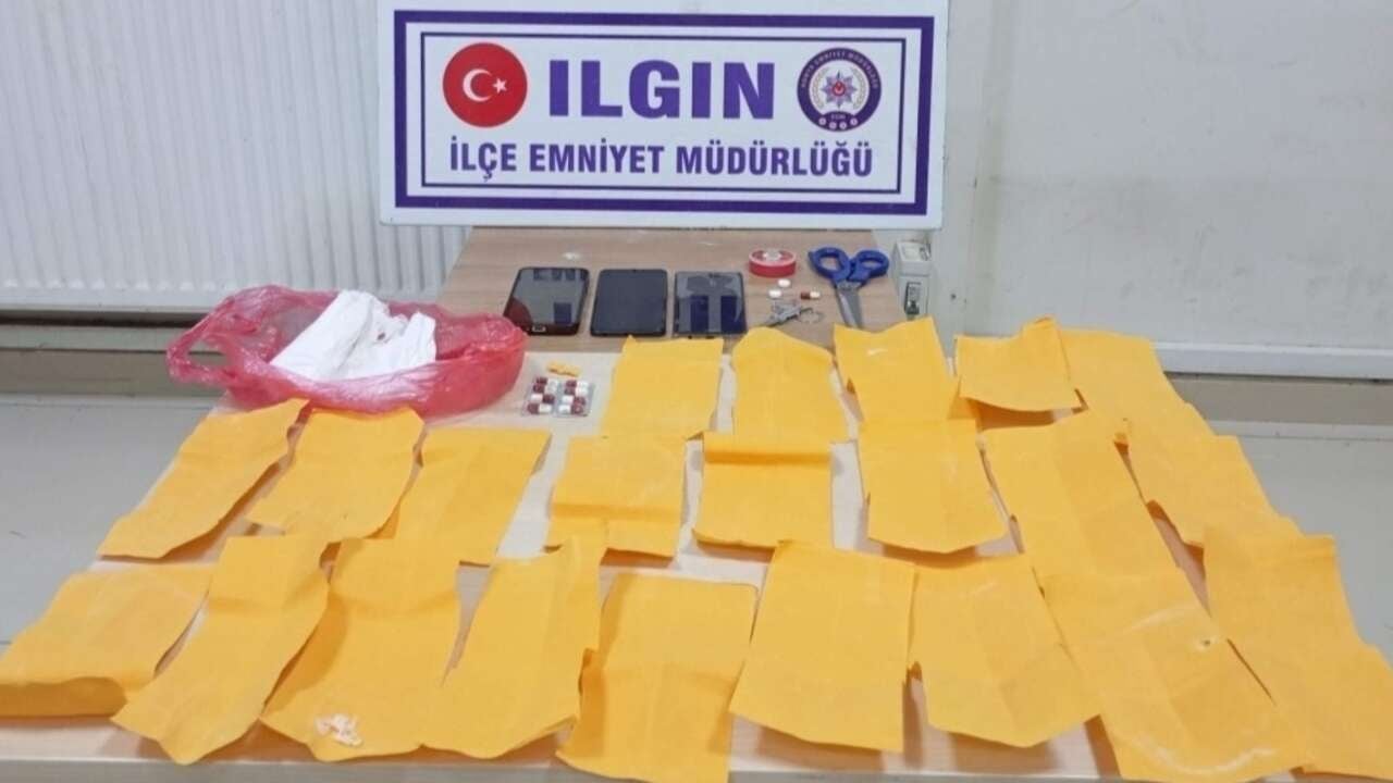 Foto - Yola attıkları poşet pişman etti! Uyuşturucu operasyonu: Polisi görünce ne yapacaklarını şaşırdılar! 