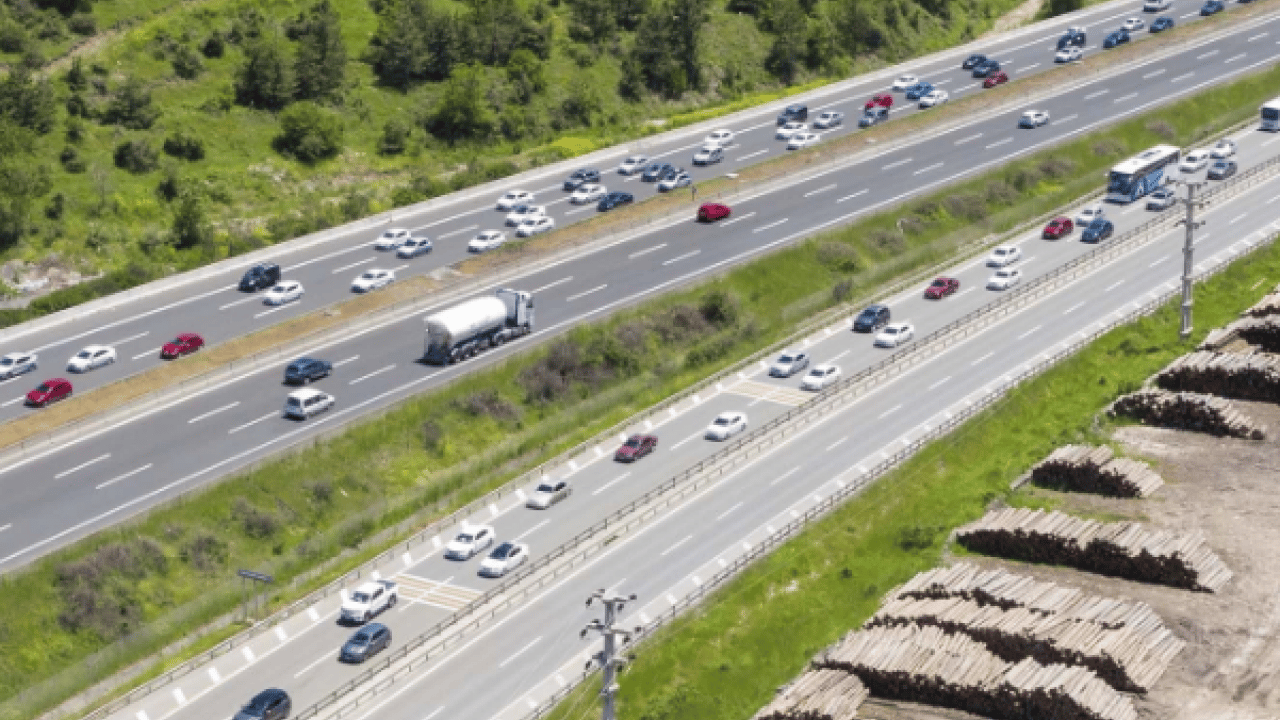 Foto - Yola çıkacaklar dikkat! Ankara-İstanbul yönü trafiğe kapatılacak