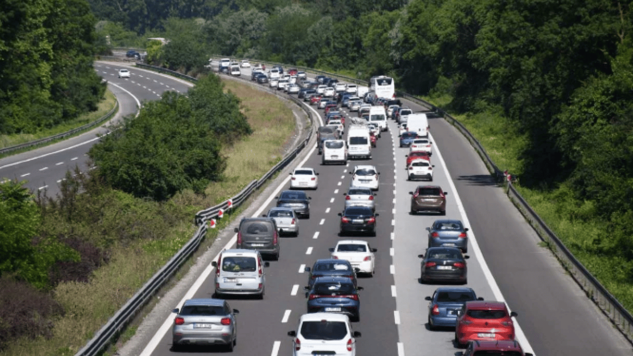 Foto - Yola çıkacaklar dikkat! Ankara-İstanbul yönü trafiğe kapatılacak