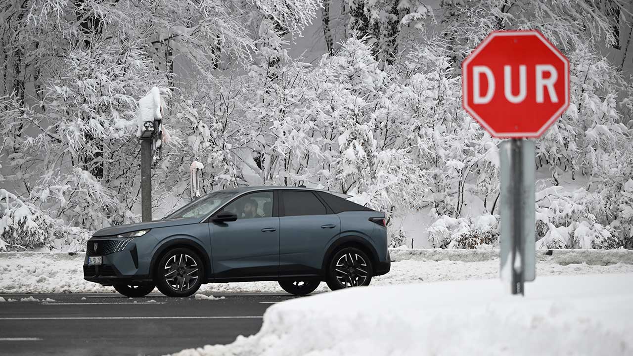 Foto - Yola çıkacaklar dikkat! Bolu Dağı'nda kar yağışı etkili oluyor