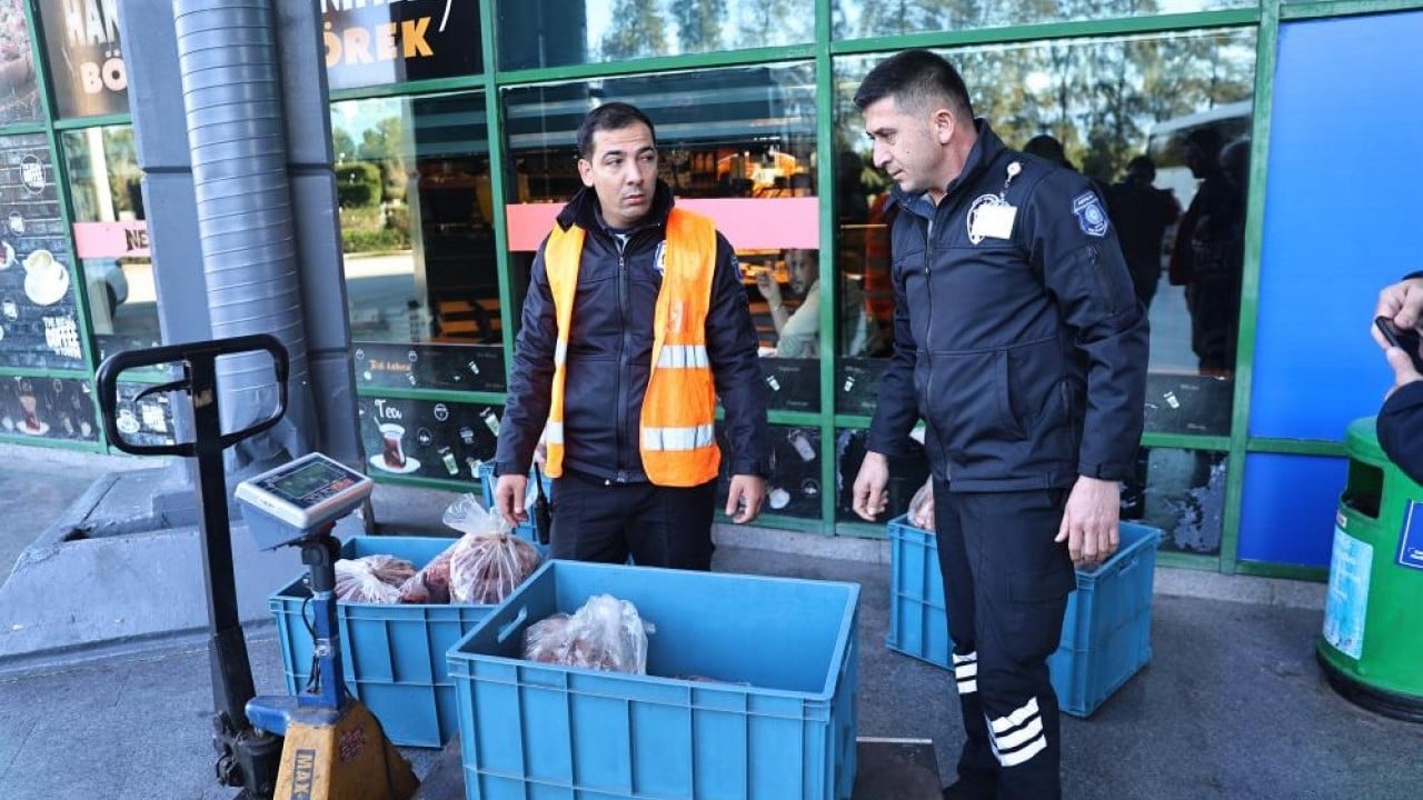 Foto - Yolcu otobüsüyle uygunsuz şartlarda taşınan çeyrek ton ete el konuldu Böyle rezalet görülmedi