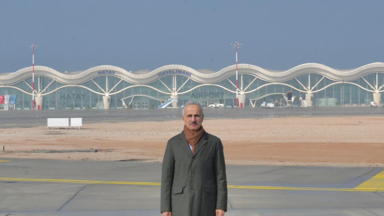 Yollardaki 2 çukuru kapatamayan CHP bunları beğenmiyor: İşte deprem öncesi ve sonrası galerisi