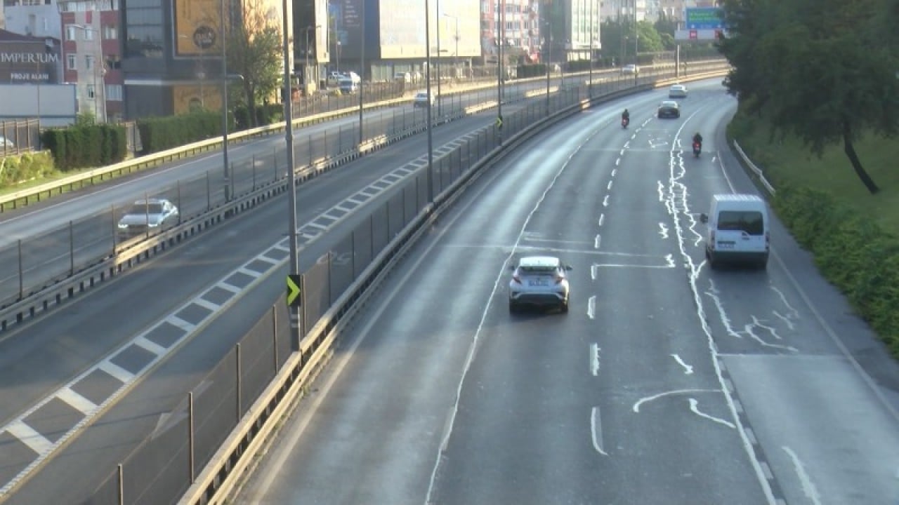 Foto - Yolları görenler şaşırıyor! İstanbul Bu Manzarayı Çok Özledi