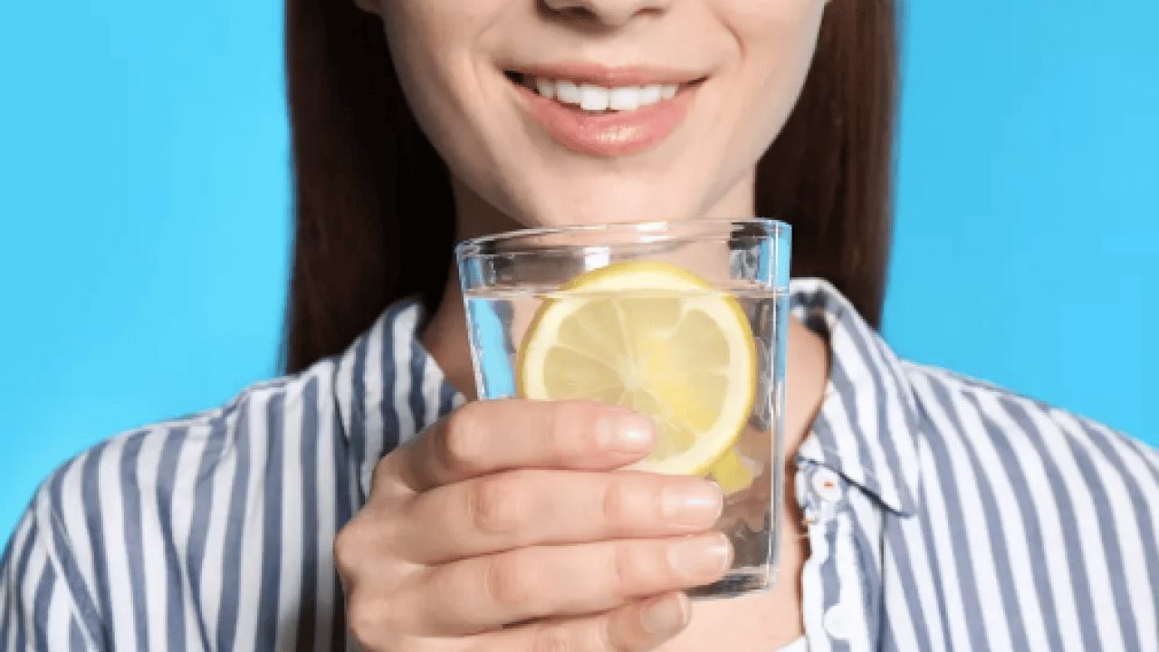 Foto - Yoruyor mu, besliyor mu? Sabah aç karnına limonlu su içen yandı!