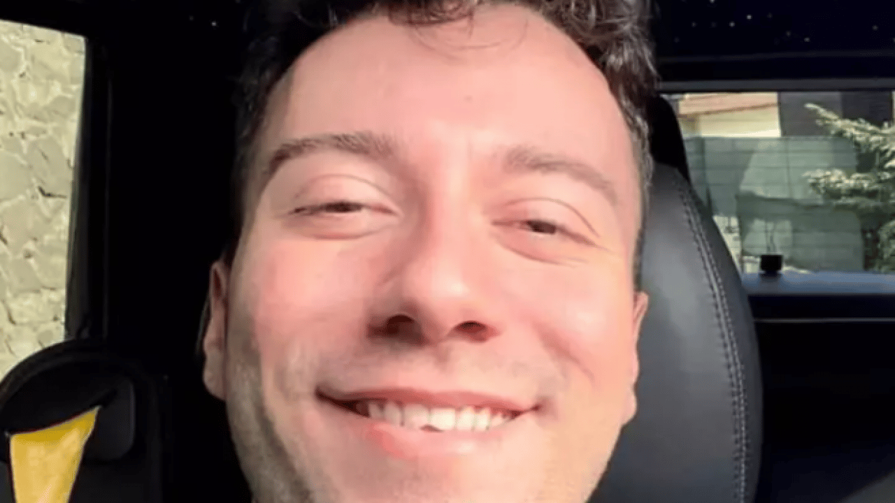 Foto - Youtube kanalını aniden kapatmıştı: Enes Batur 24 saatte servet kazandı!