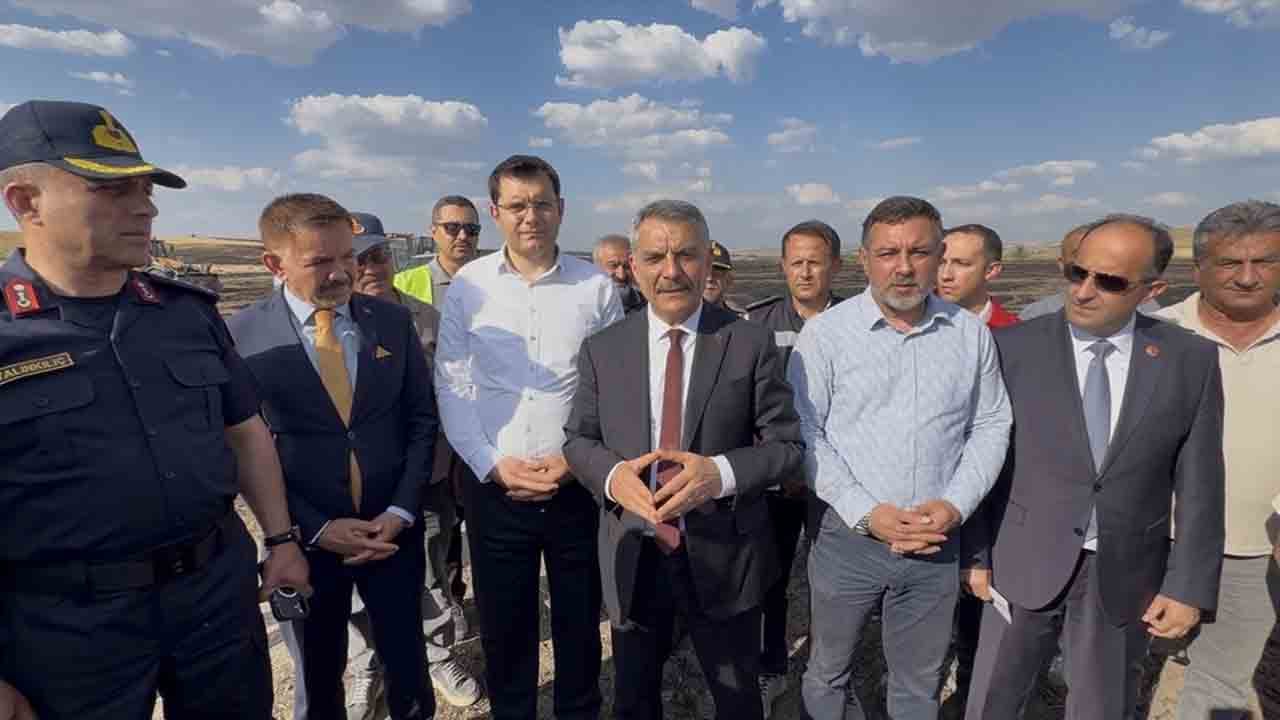 Foto - Yozgat'ta korkutan yangın! 150 dekarlık ekili arazi kül oldu
