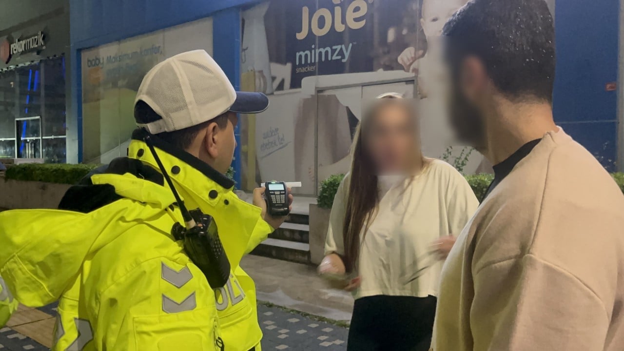Yozlaşmış kültür dayatmasının sonu! Alkolik seküler sürücünün ibretlik halleri