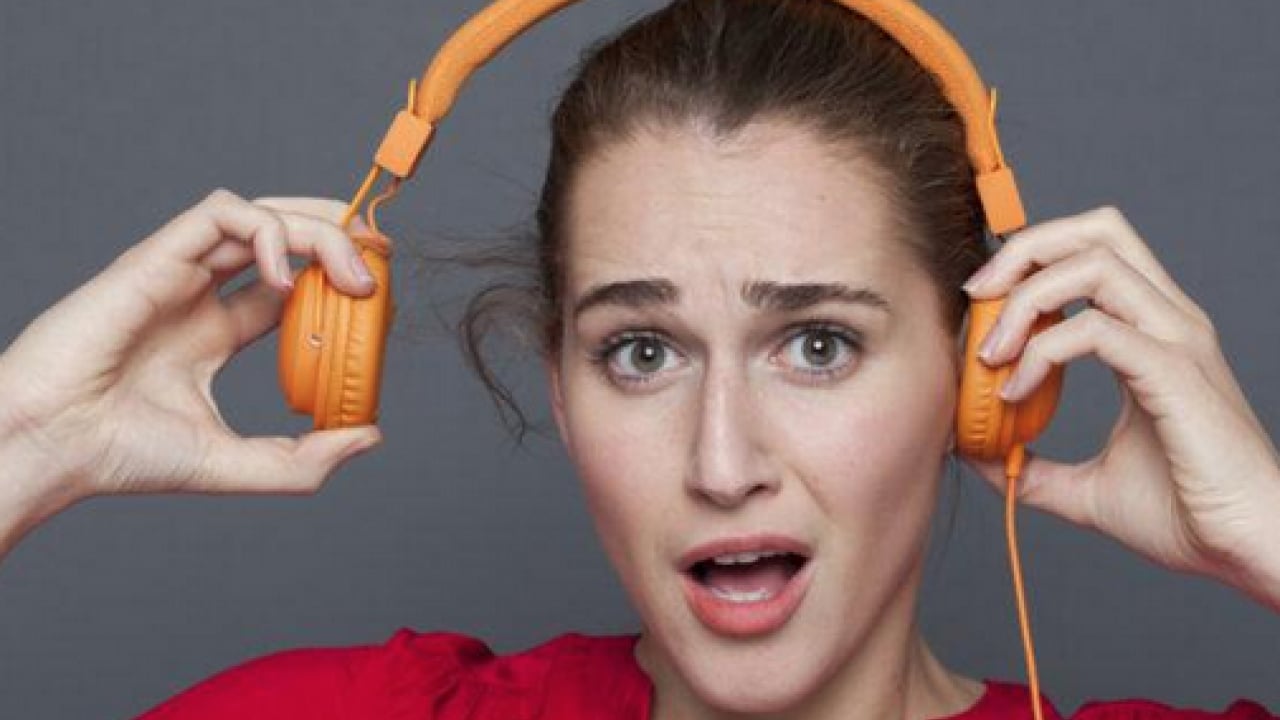 Foto - Yüksek sesle kulaklık kullanımı... Uzmana mutlaka kulak vermelisiniz artık...