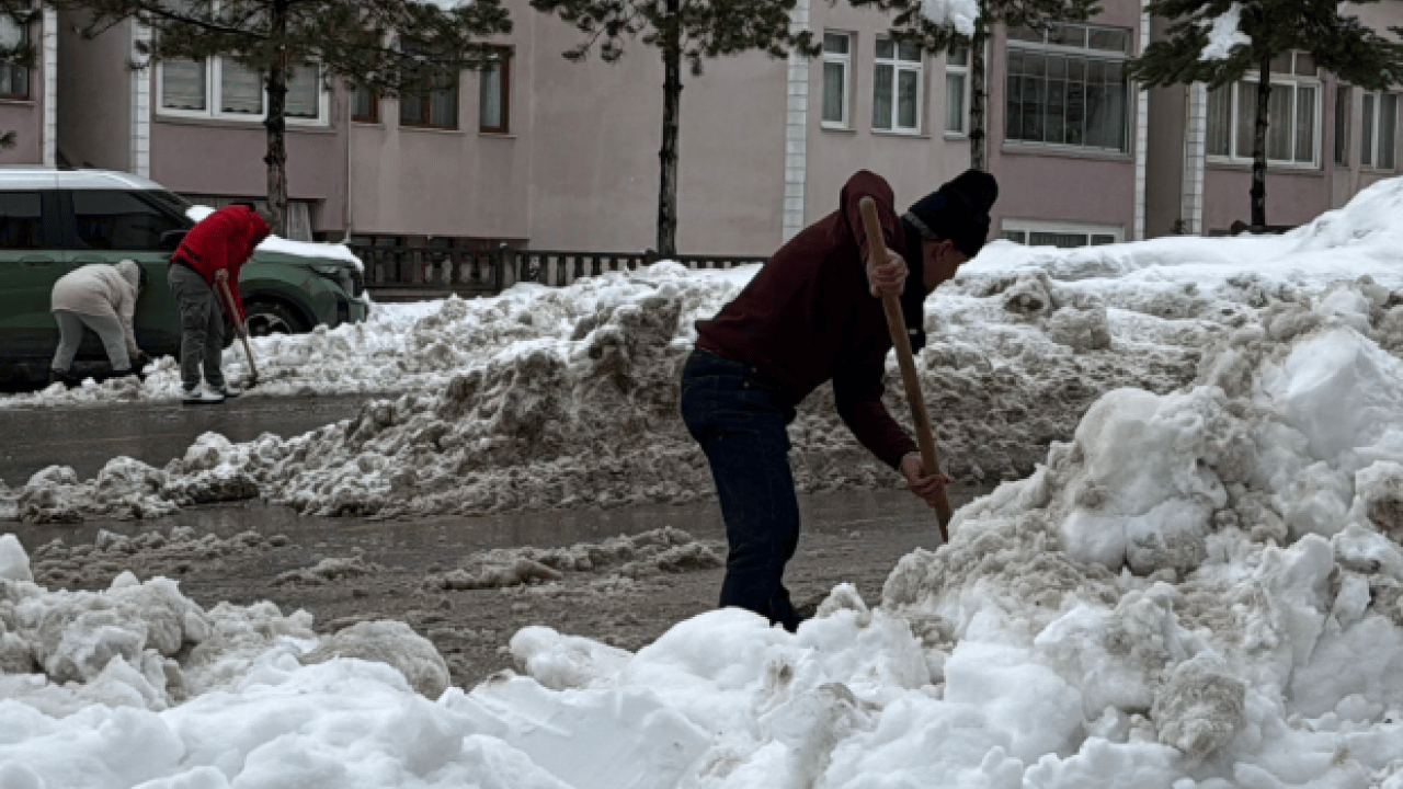 Foto - Yüksekliği insan boyunu geçti: İşte kar kalınlığı en yüksek 10 il! 