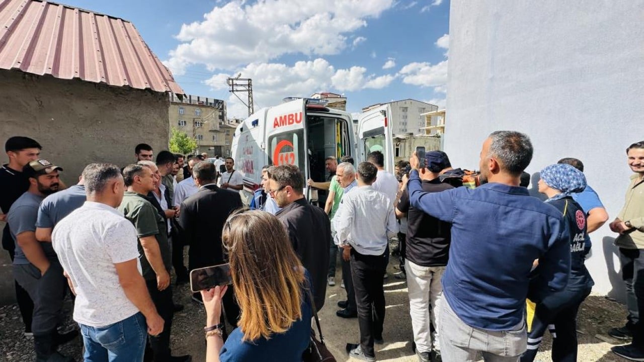 Foto - Bu defa Yüksekova'da ortaya çıktı Mobil intiharkolik 241'inci kez yine denedi