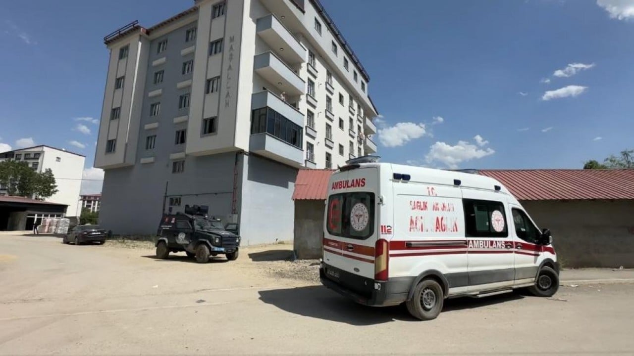 Foto - Bu defa Yüksekova'da ortaya çıktı Mobil intiharkolik 241'inci kez yine denedi