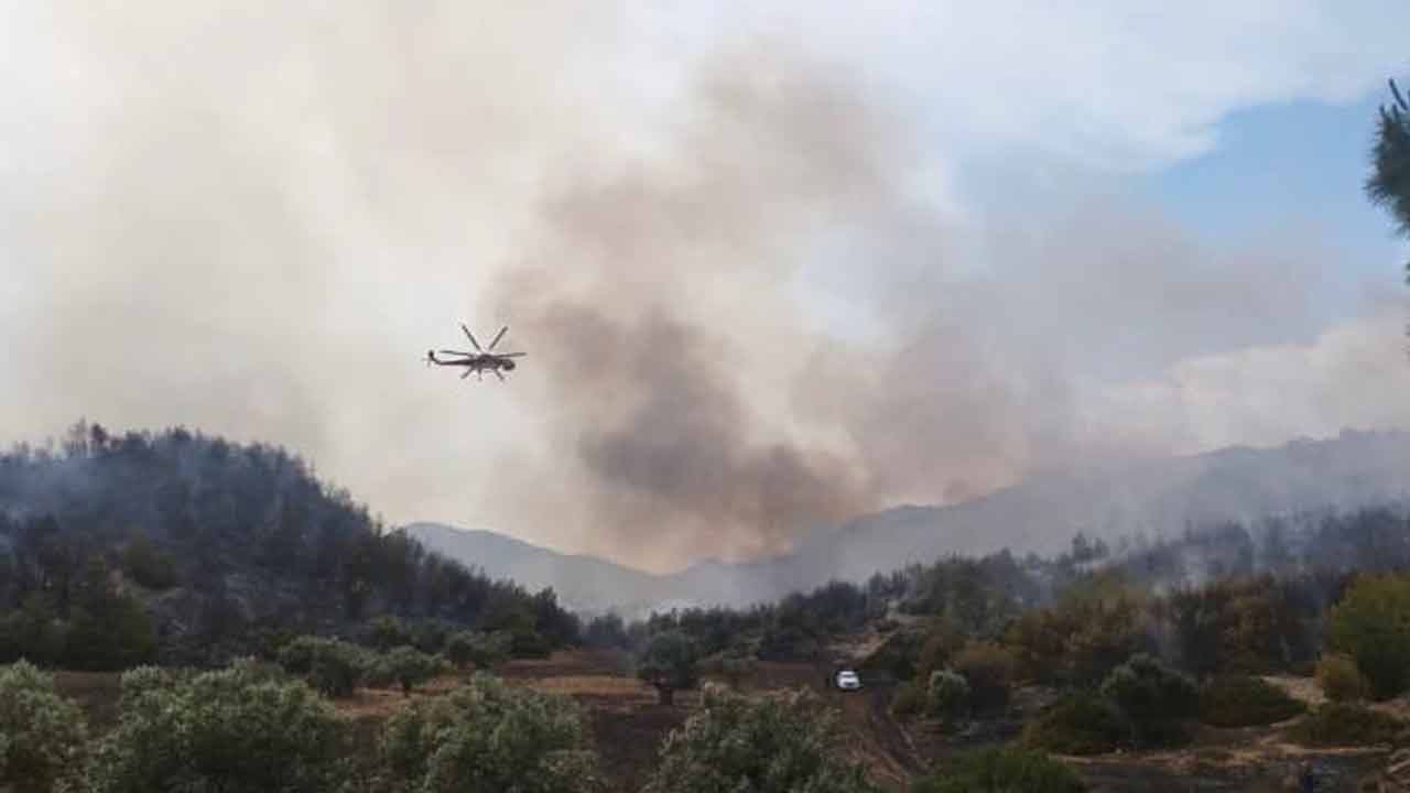 Foto - Yunan adaları alev alev! Halk kaçacak yer arıyor