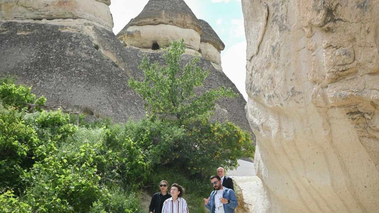 Foto - Yunan Bakan Kapadokya turunda... Forum bitti, Mendoni tarihin izini sürdü!