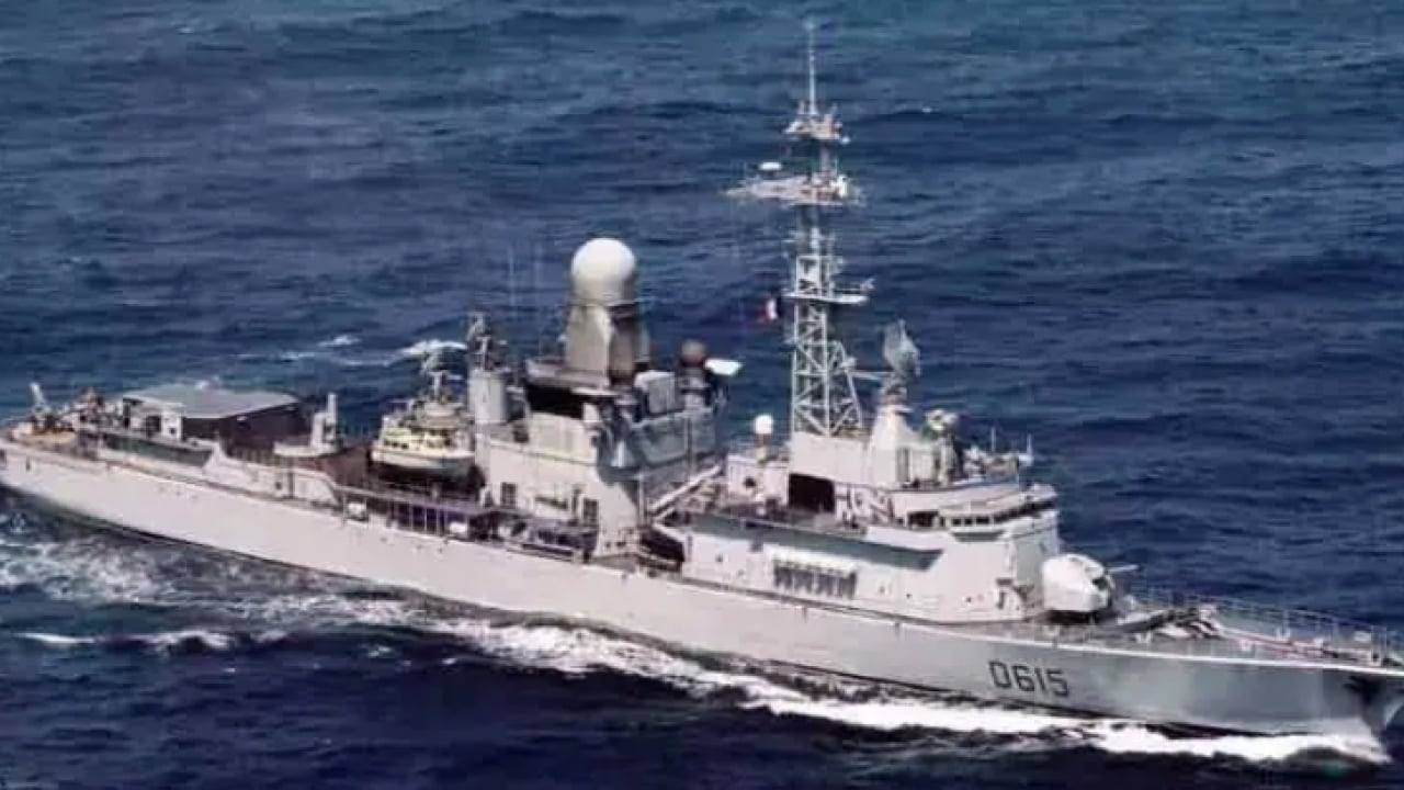 Foto - Yunanistan çok bozulacak! Dünyanın en güçlü deniz kuvvetleri açıklandı!