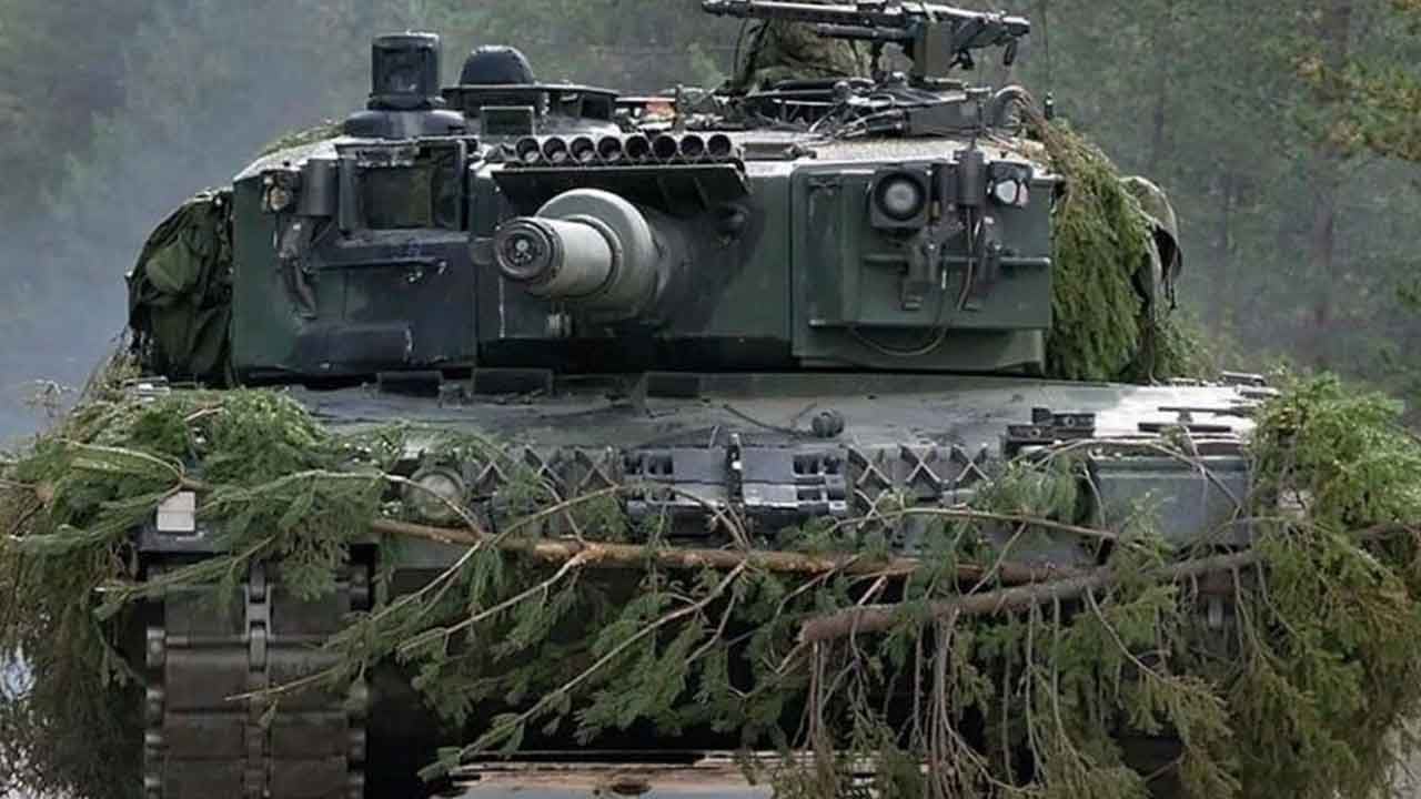 Foto - Yunanistan en büyük müttefikini kazıklamaya kalktı: Bitik savaş tanklarını verme planı reddedildi