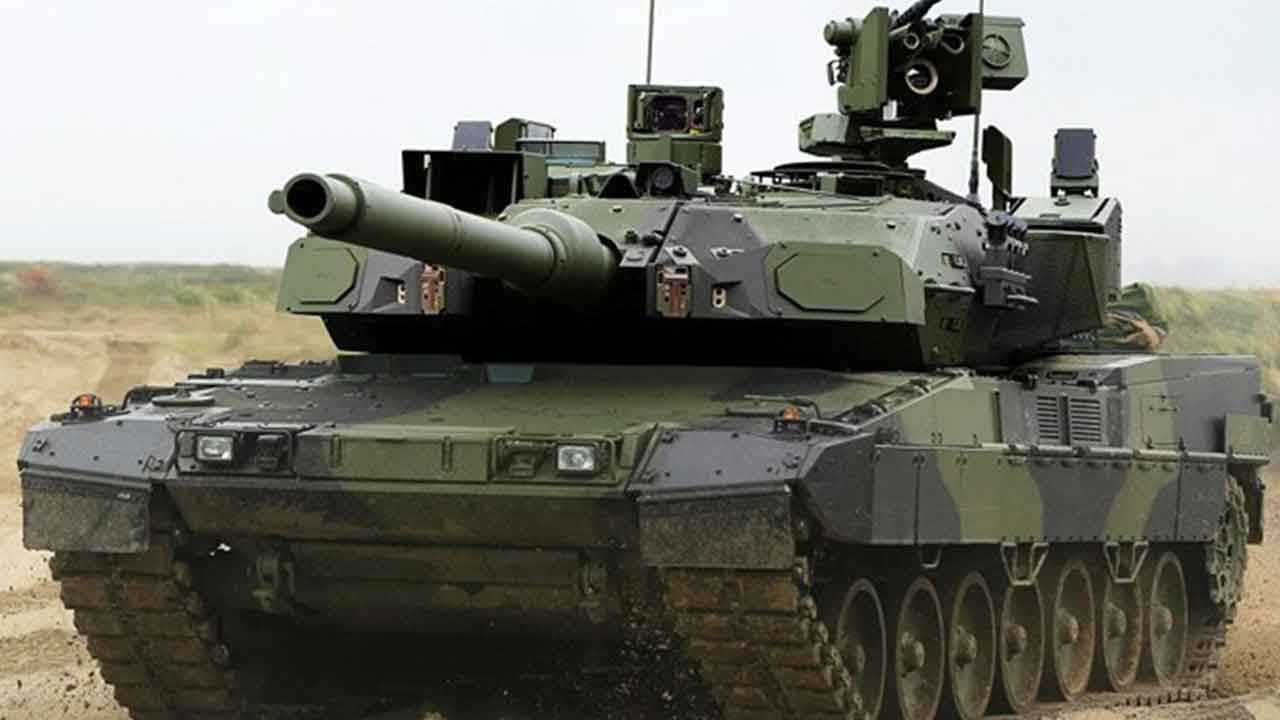 Foto - Yunanistan en büyük müttefikini kazıklamaya kalktı: Bitik savaş tanklarını verme planı reddedildi