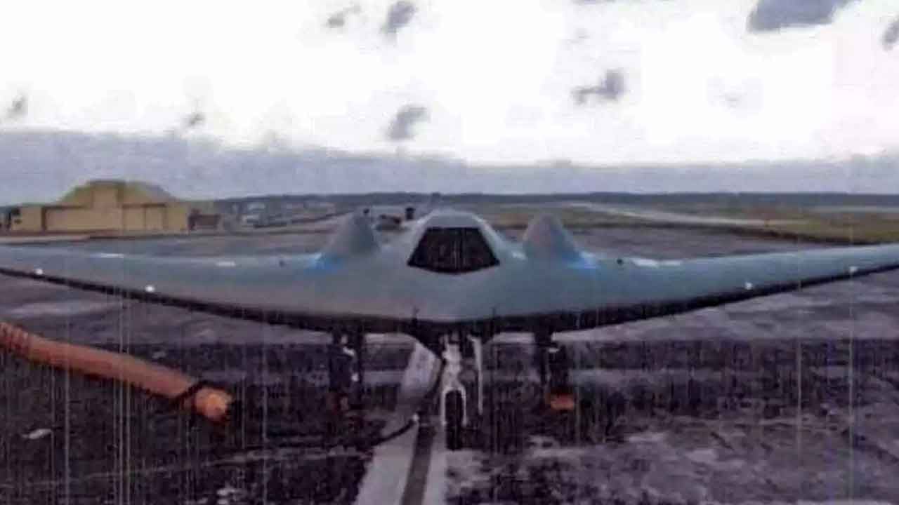 Foto - Yunanistan semalarında görünmez hareketlilik: Stratejik silah kadraja yakalandı