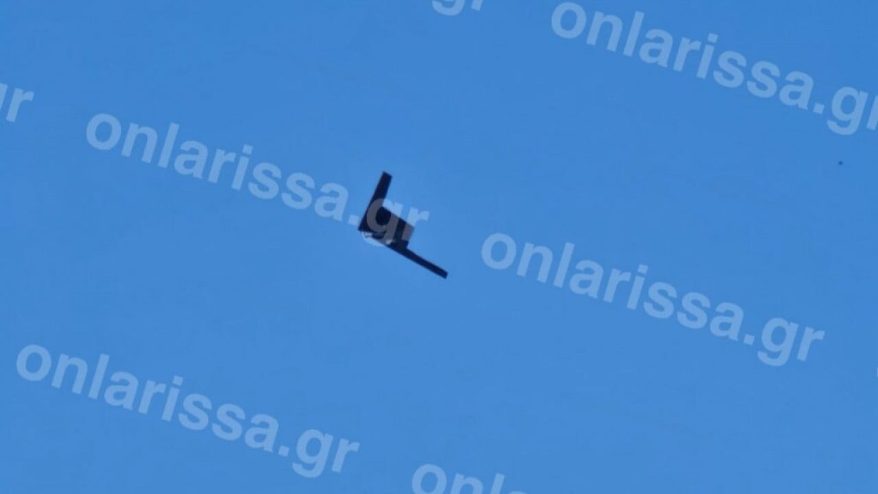 Foto - Yunanistan semalarında görünmez hareketlilik: Stratejik silah kadraja yakalandı