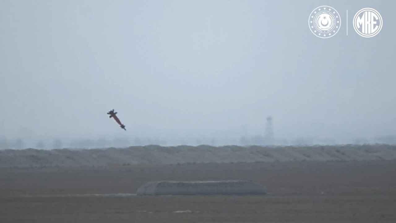 Foto - Yunanistan'ın uykuları kaçacak: MKE NEB'i teslim etti, yer altına saklanmak artık çözüm değil