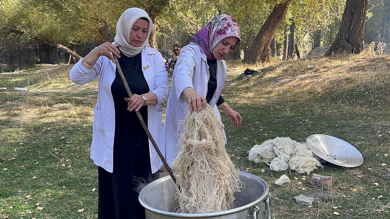 Foto - Yünden sanata uzanan yolculuk! Unutulmaya yüz tutmuş bir gelenek
