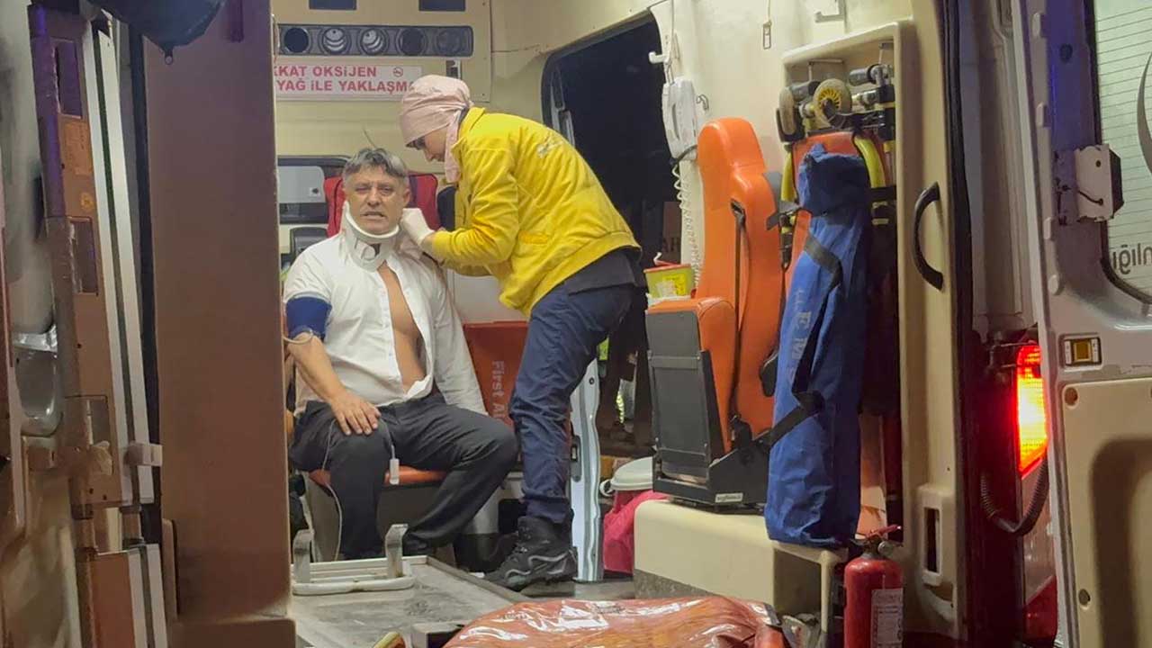 Foto - Yürekler ağza geldi! Yolcu otobüsü ile halk otobüsü çarpıştı: Çok sayıda yaralı var