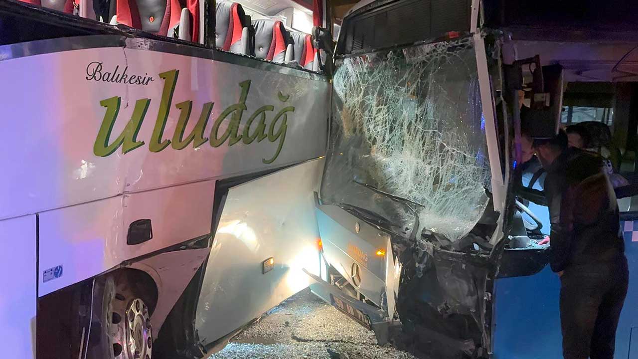 Foto - Yürekler ağza geldi! Yolcu otobüsü ile halk otobüsü çarpıştı: Çok sayıda yaralı var