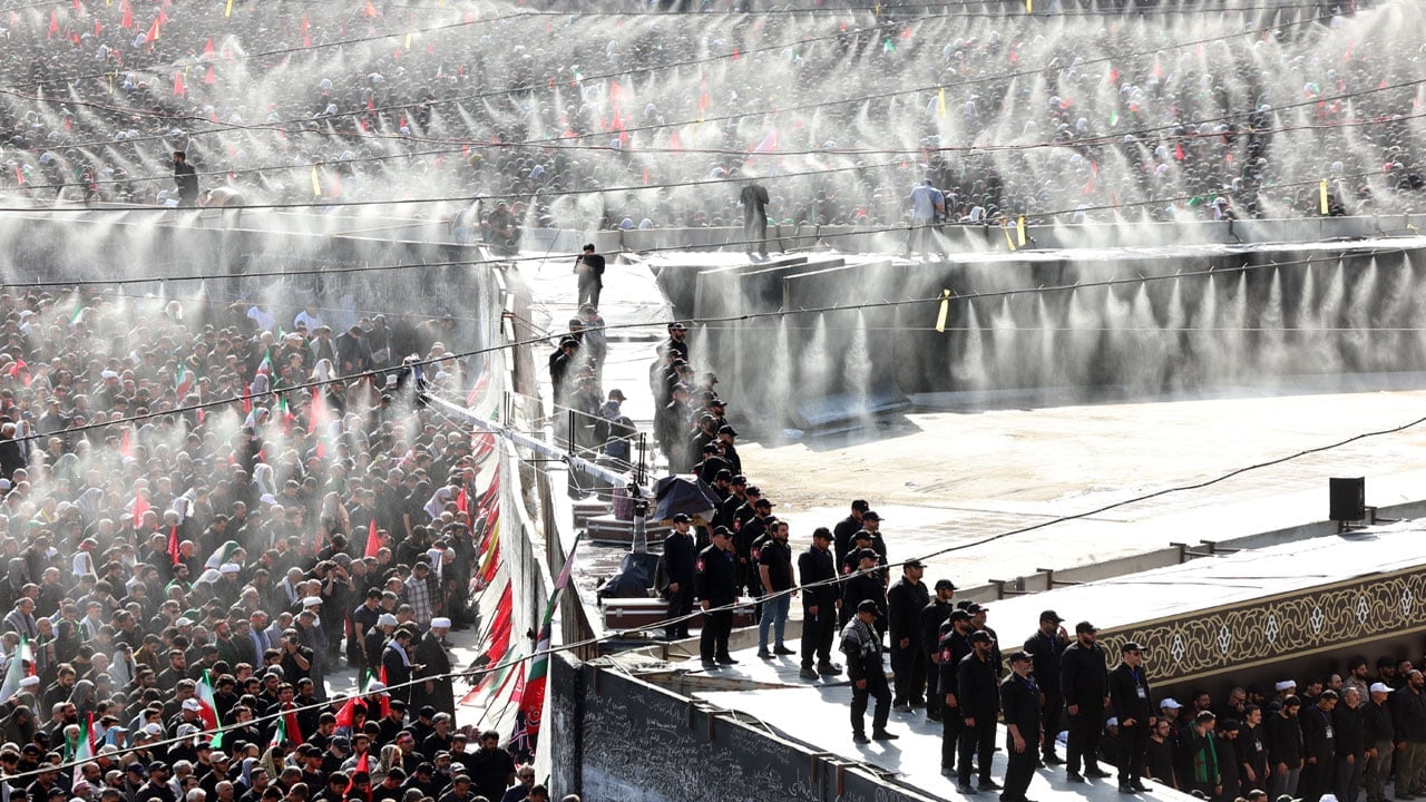 Foto - Yüzbinlerce İranlı gözyaşlarıyla saf tuttu: Hamaney’in cenaze namazı kılındı
