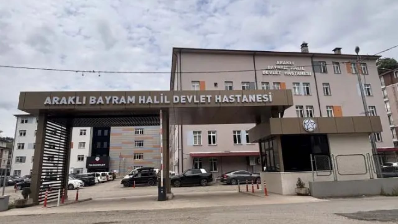 Foto - Yüzde 1 ihtimal vermediler: Kalbini çantasında gezdiriyor! 