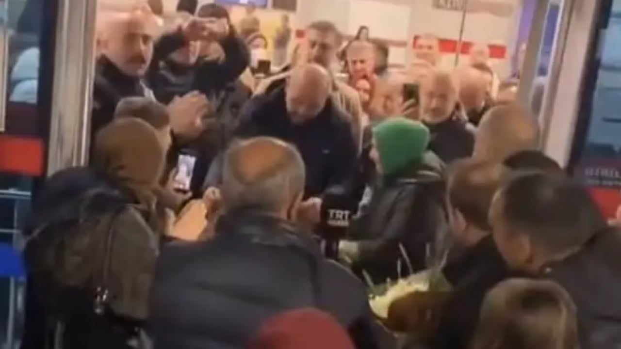 Foto - Yüzde 1 ihtimal vermediler: Kalbini çantasında gezdiriyor! 