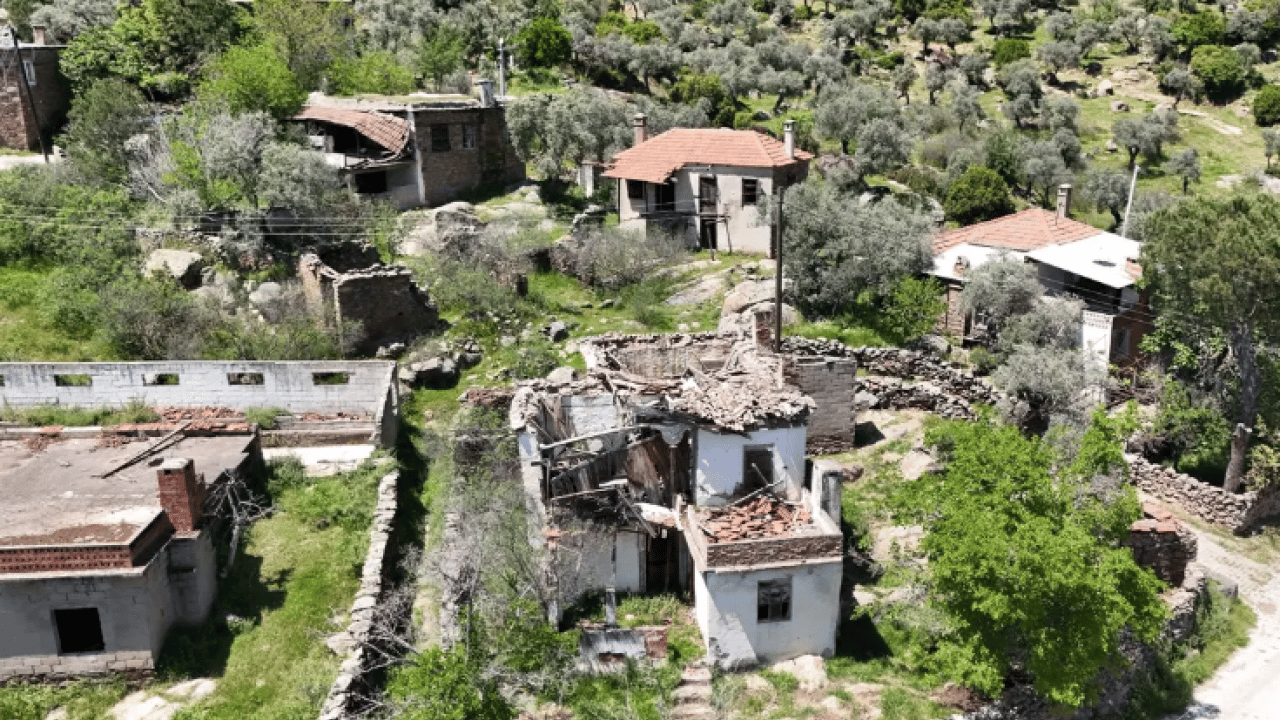 Yüzlerce insandan eser kalmadı! Şimdi hayalete döndü!