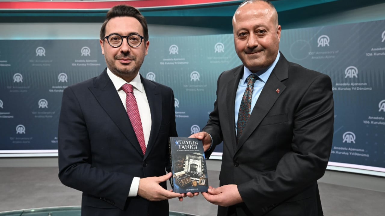 'Yüzyılın Tanığı: Anadolu Ajansı’nın Asırlık Öyküsü' ilk ödülünü aldı...