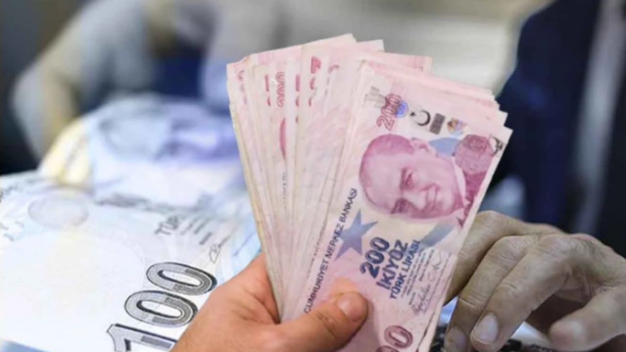 Foto - Zam yapılmayacağı açıklanmıştı! Emekli bayram ikramiyesinde herkesi ters köşe yapan iddia