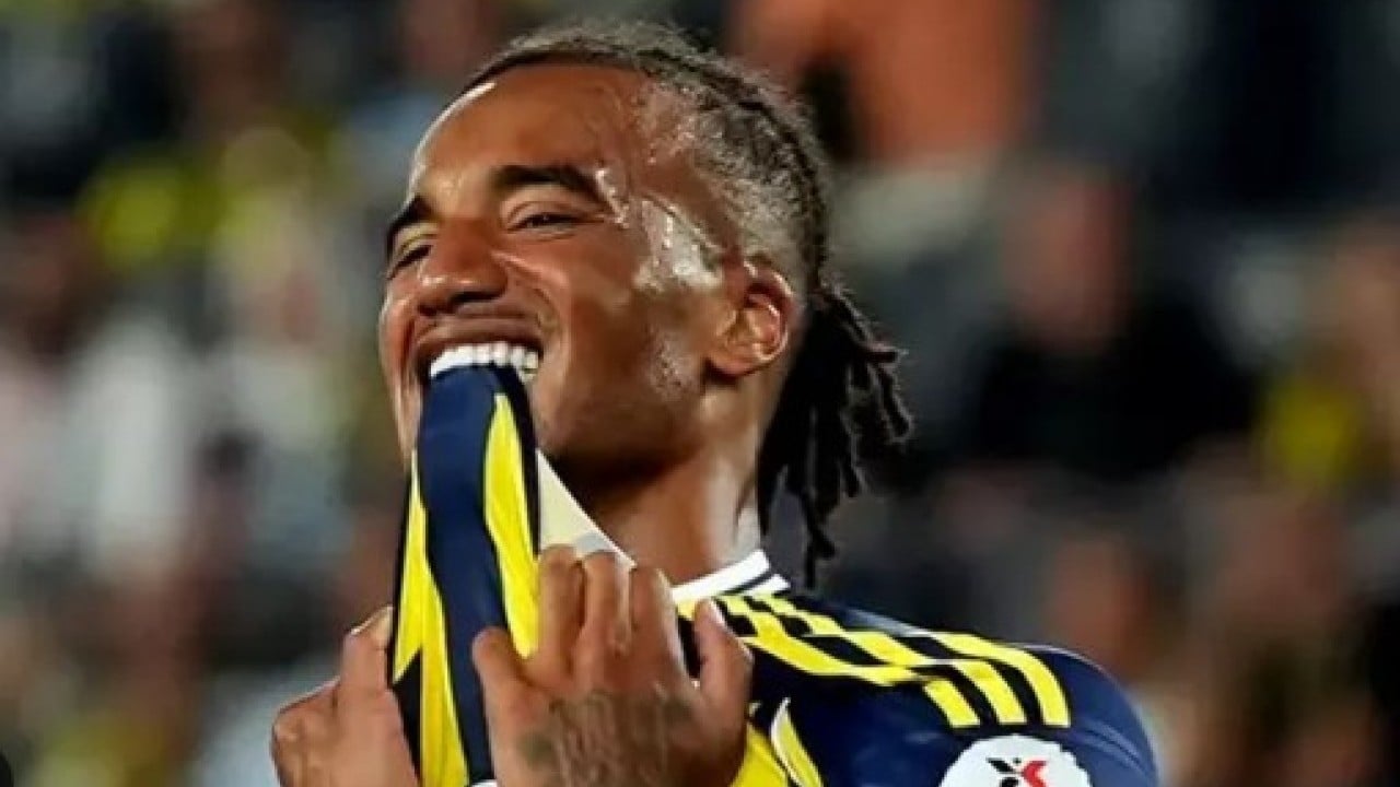 Zaman Zaman eleştiriliyordu: Archie Brown sözleşmeyi feshetti!