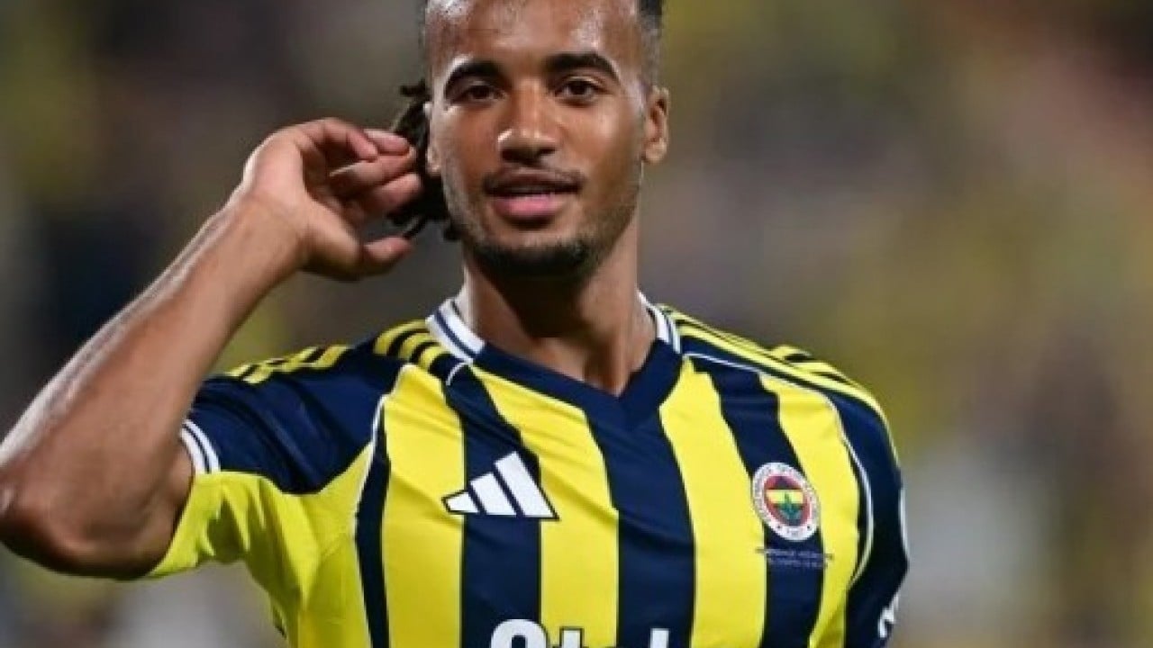 Foto - Zaman Zaman eleştiriliyordu: Archie Brown sözleşmeyi feshetti!