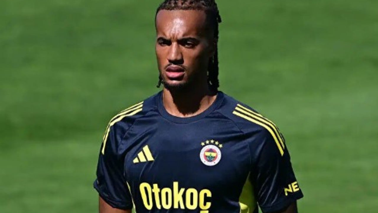 Foto - Zaman Zaman eleştiriliyordu: Archie Brown sözleşmeyi feshetti!