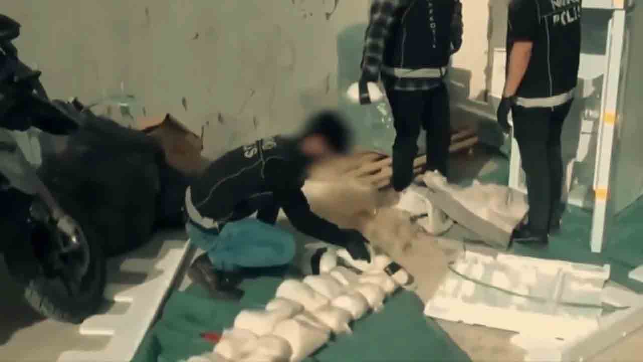 Foto - Zehir tacirlerine 69 ilde nefes kesen operasyon! Bin 18 şüpheli, 586 kg uyuşturucu, 4 milyon 715 bin 47 adet Uyuşturucu Hap ele geçirildi!