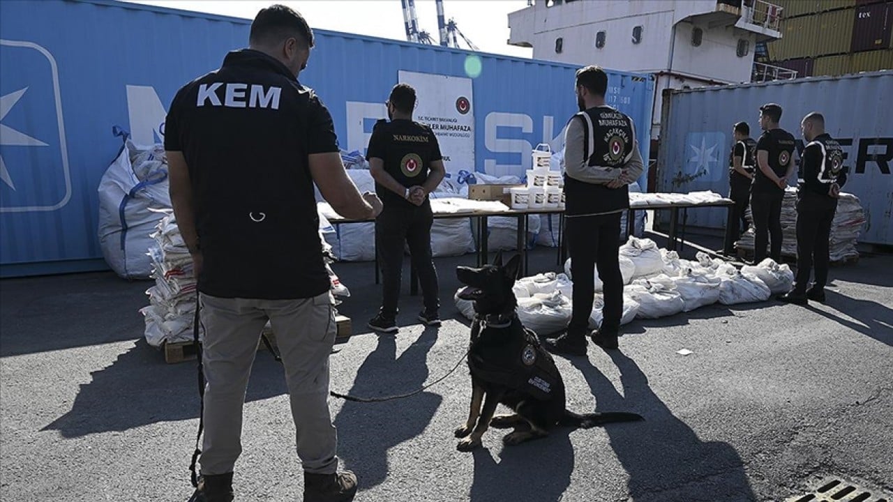 Foto - Zehir tacirlerine geçit yok! Gümrüklerde tonlarca uyuşturucu ele geçirdi