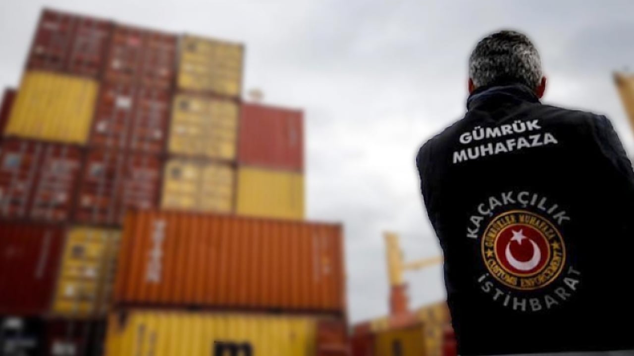 Zehir tacirlerine gümrük duvarı: 5,7 ton kaçak gıda ele geçirildi